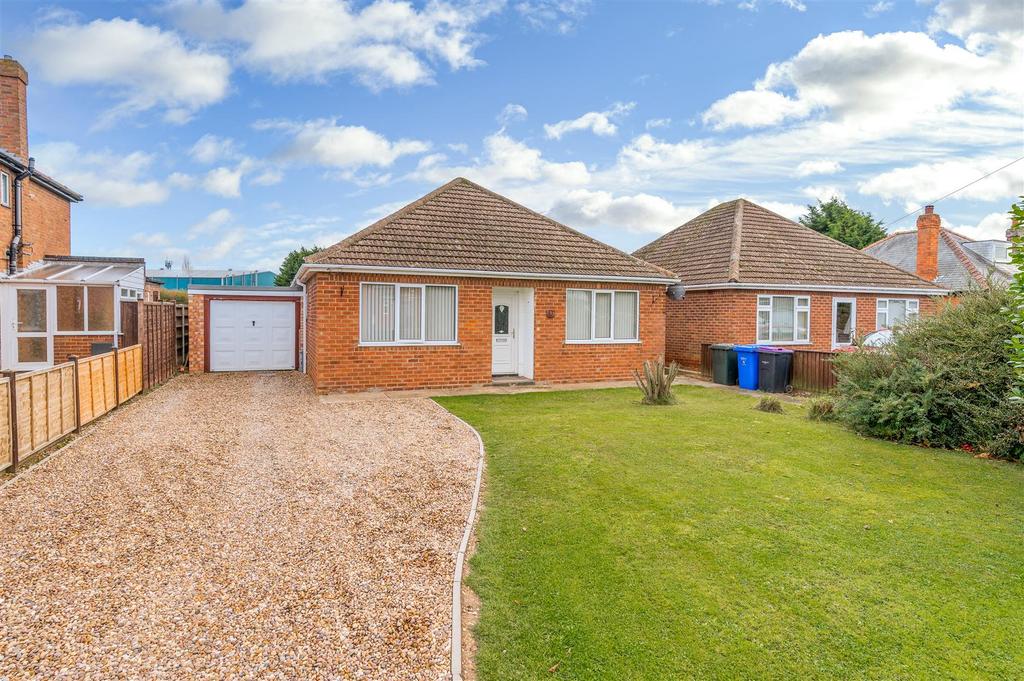 Wyberton Low Road, Boston, PE21 2 bed bungalow for sale £199,950