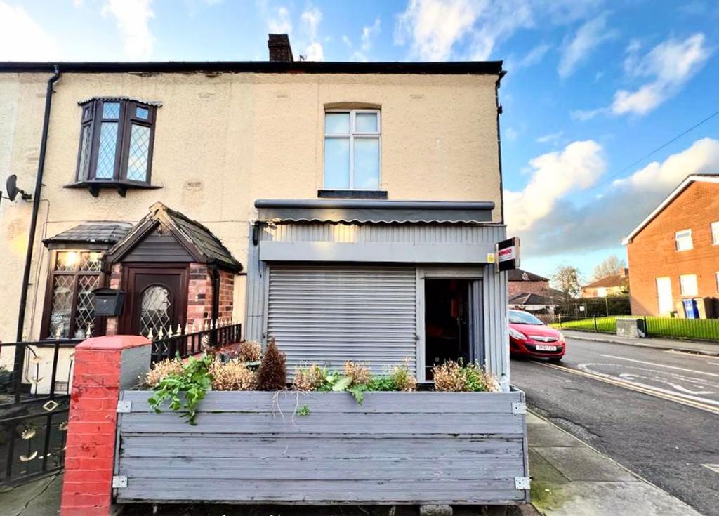 Partington Lane, Swinton, M27 1 bed end of terrace house for sale £