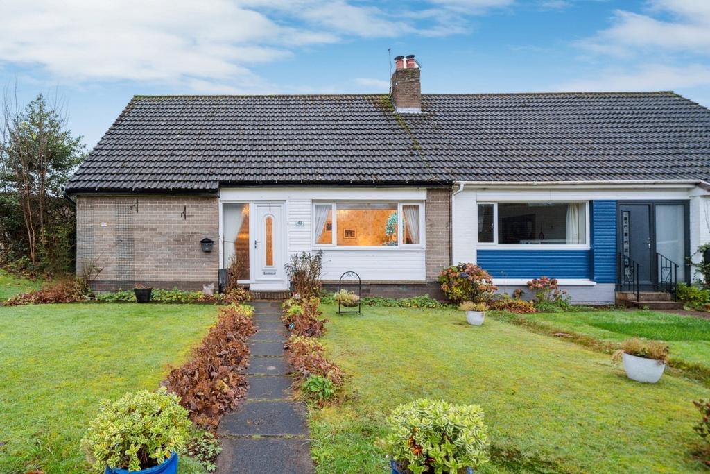 Springwood Avenue, Stirling, Stirlingshire, FK8 2PD 3 bed semidetached