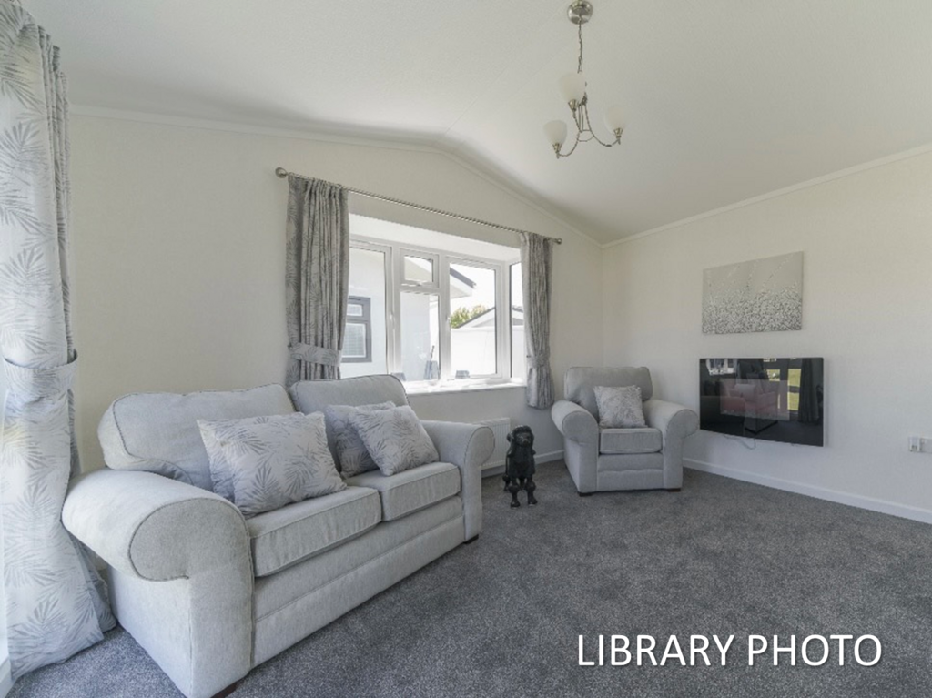 Bungalow Park, Holders Road, Amesbury, SP4 7PJ 2 bed park home for sale