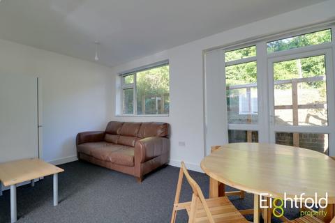 5 bedroom end of terrace house to rent - Wild Park Close, Brighton