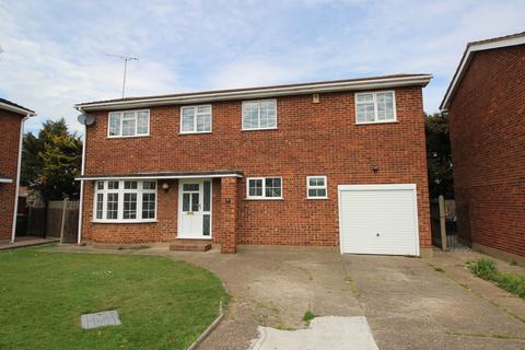 4 bedroom detached house to rent, Leaside, SS7