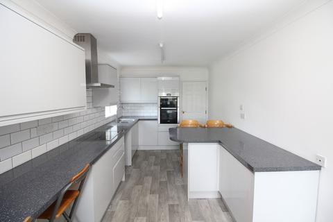 4 bedroom detached house to rent, Leaside, SS7