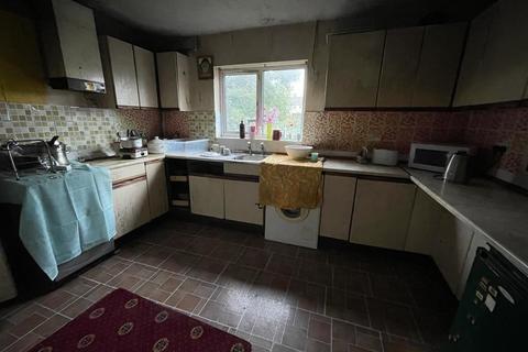 3 bedroom semi-detached house for sale - Stanway Close, Park South, Swindon , Wiltshire, SN3 2HP