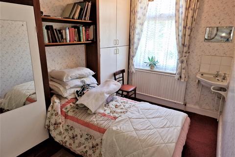 63 Daneby Road, London, SE6 2QF