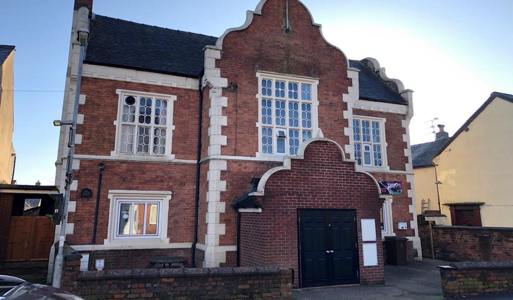 19 Bank Street, Cheadle, StokeonTrent, ST10 1NR Retail property (high street) to rent £1,250