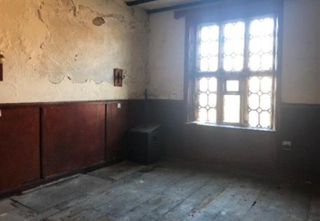 19 Bank Street, Cheadle, StokeonTrent, ST10 1NR Retail property (high