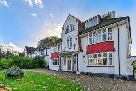 4 Upfield, Croydon, CR0 5DP