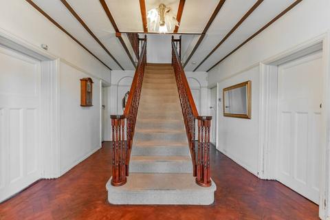 4 Upfield, Croydon, CR0 5DP