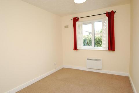 2 bedroom apartment to rent, Littlebrook Avenue, Slough, Berkshire, SL2