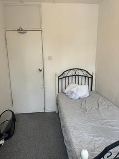 6 bedroom flat to rent, Poplar, LONDON, E14