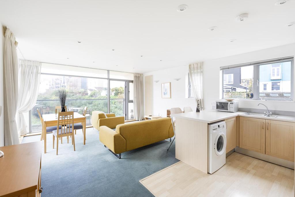 Kitchen−living room