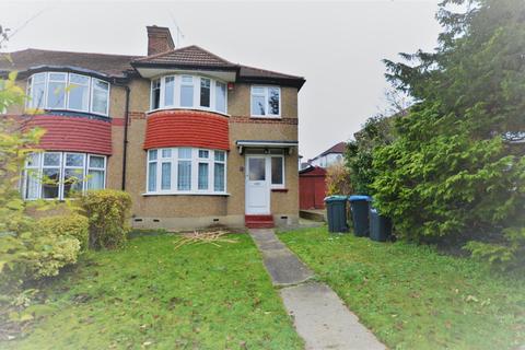 3 bedroom terraced house to rent - Imber Close, Southgate, N14