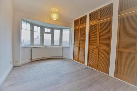 3 bedroom terraced house to rent - Imber Close, Southgate, N14