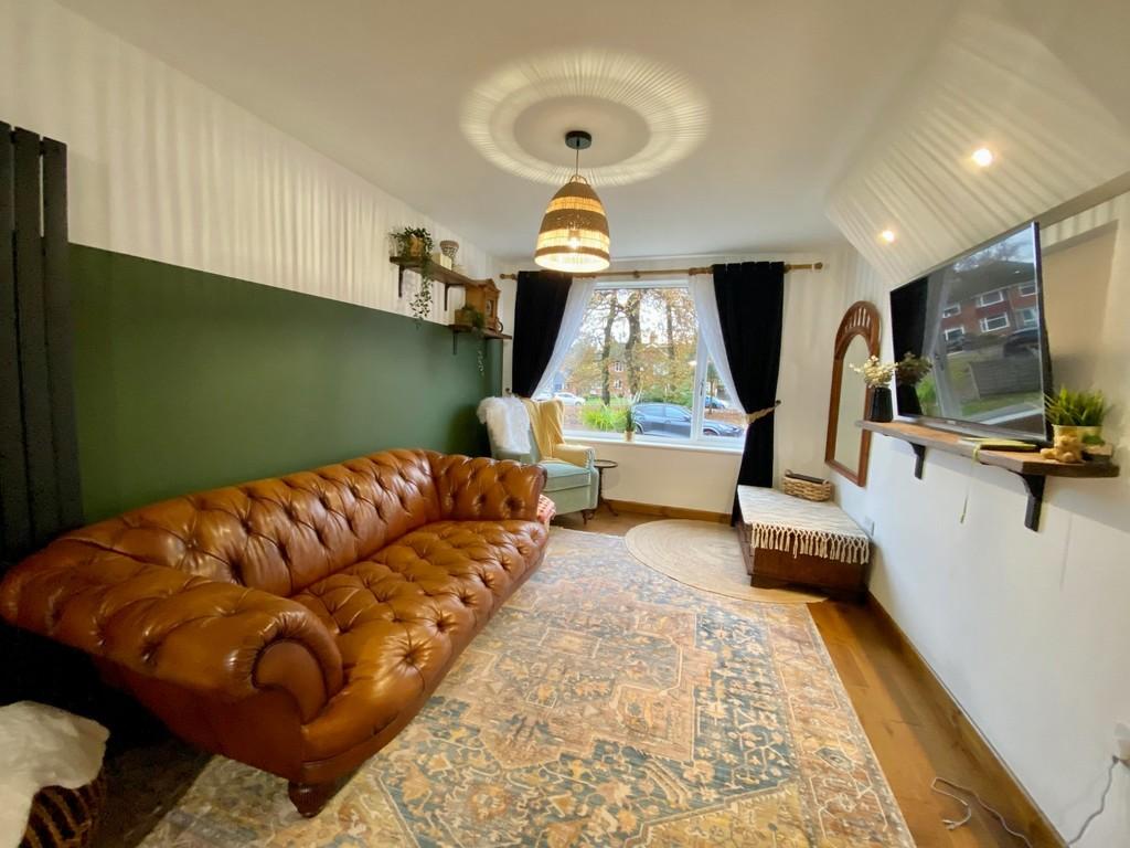 Featherstone Crescent, Shirley 4 bed ground floor £290,000