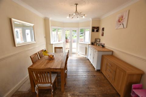 15 Braemar Road, Solihull, B92 8BU