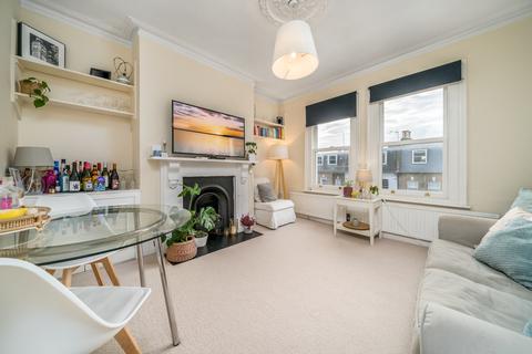 Flat 3, 6 Beechmore Road, London, SW11 4ET