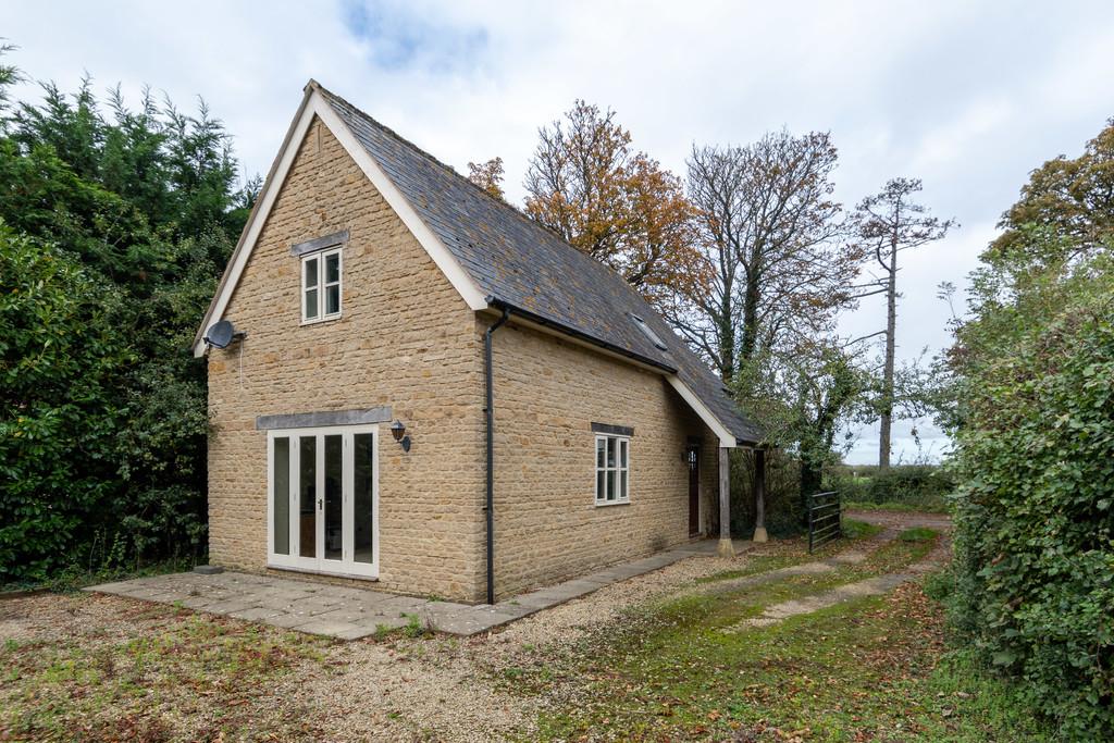 Norton, Malmesbury 1 bed apartment £650 pcm (£150 pw)