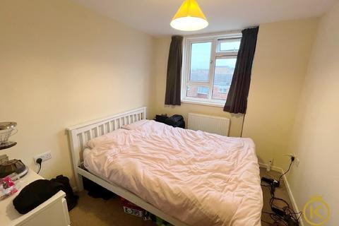 4 bedroom flat to rent, Waterloo Street, Southsea