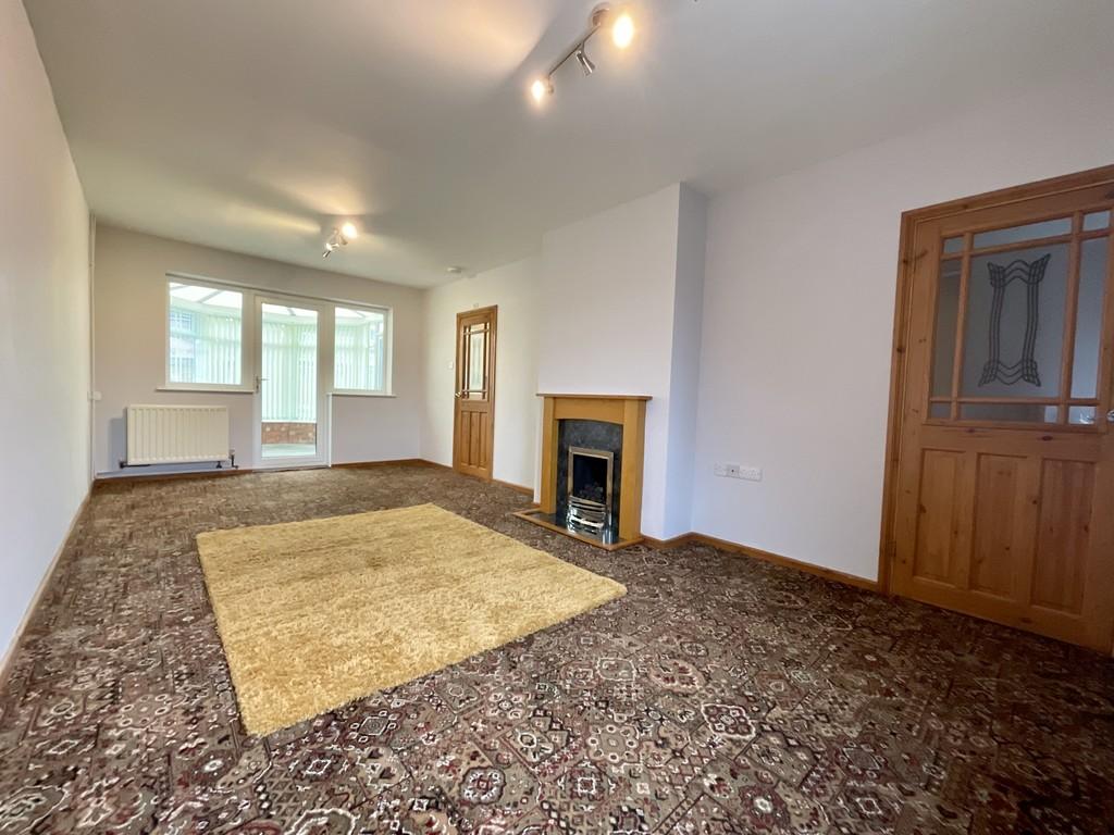 Baildon Crescent, North Hykeham, Lincoln 2 bed detached bungalow £850 pcm (£196 pw)
