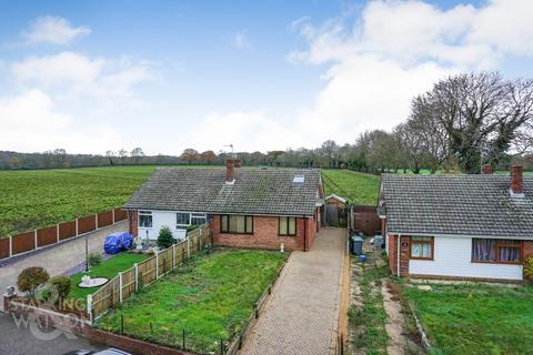3 bedroom chalet for sale - Panxworth Road, South Walsham, Norwich