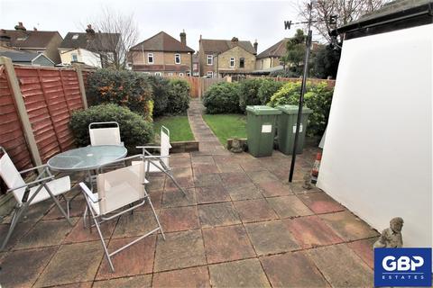 3 bedroom end of terrace house to rent - Craigdale Road, Hornchurch