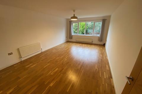 2 bedroom flat to rent - Wood End Road, Harrow HA1 3PW