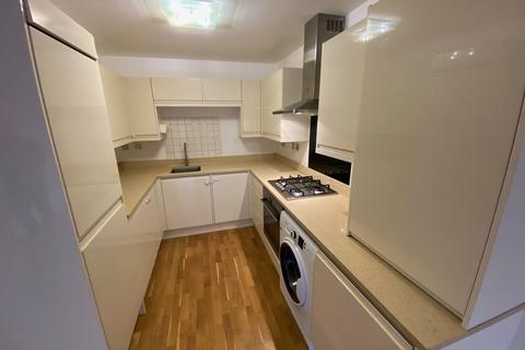 2 bedroom flat to rent - Wood End Road, Harrow HA1 3PW