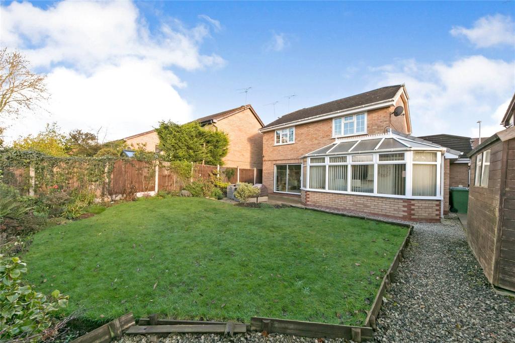 Westbury Close, Crewe, Cheshire, CW2 4 bed detached house - £340,000