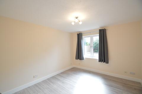 1 bedroom flat to rent - Shaw Drive, WALTON-ON-THAMES, KT12