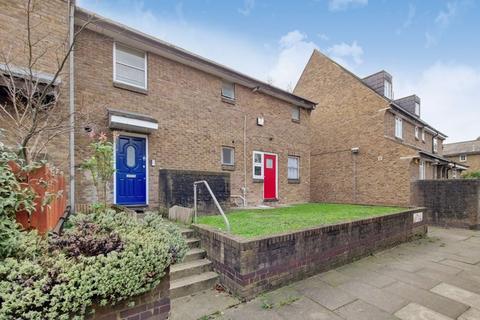 9 Rum Close, London, E1W 3QX