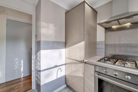 9 Rum Close, London, E1W 3QX