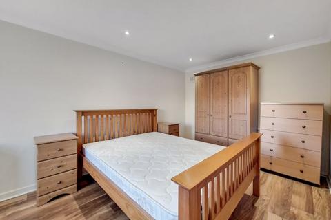 9 Rum Close, London, E1W 3QX