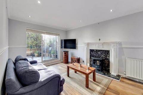 9 Rum Close, London, E1W 3QX