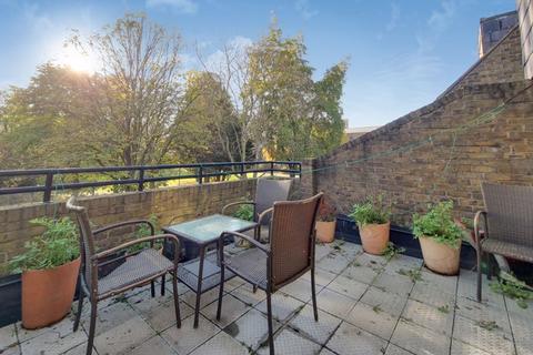 9 Rum Close, London, E1W 3QX