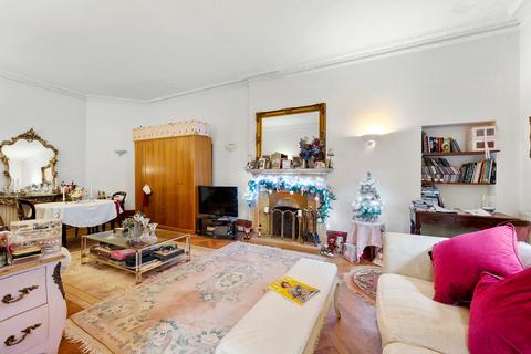 2 bedroom apartment for sale, Egerton Road, Weybridge, KT13