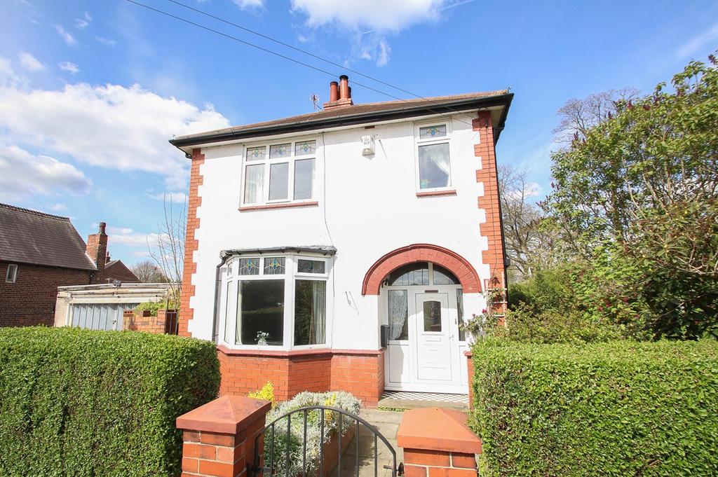 Manchester Road, Partington... 3 bed detached house £1,000 pcm (£231 pw)