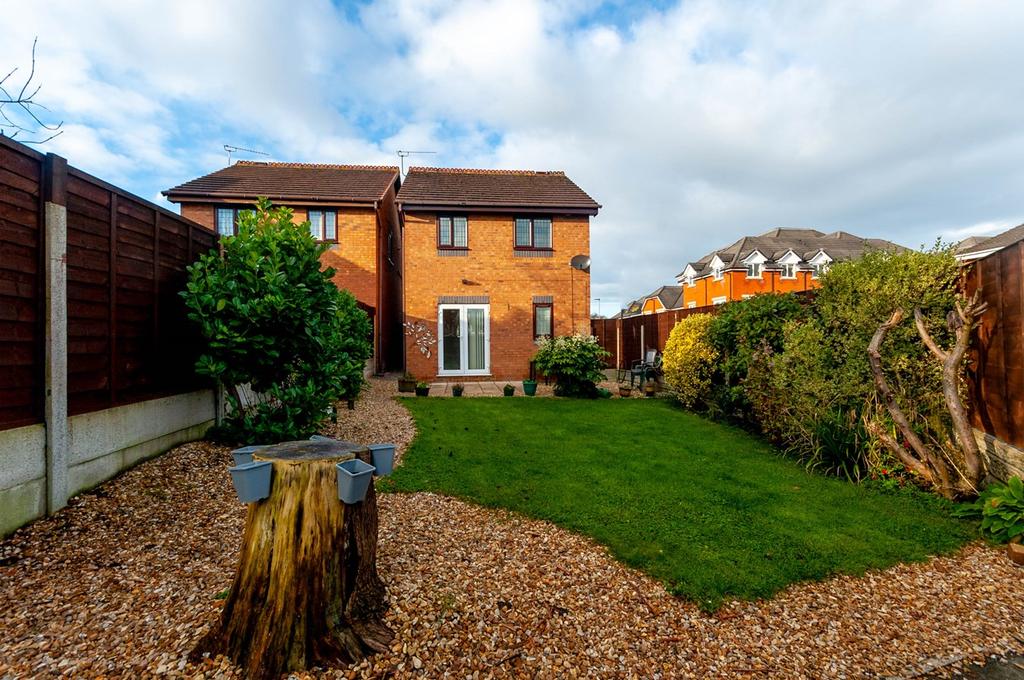 Dalewood Close, Warrington, WA2 3 bed detached house for sale £245,000