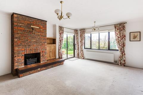 8 Padbrook, Oxted, RH8 0DW