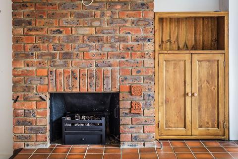 8 Padbrook, Oxted, RH8 0DW