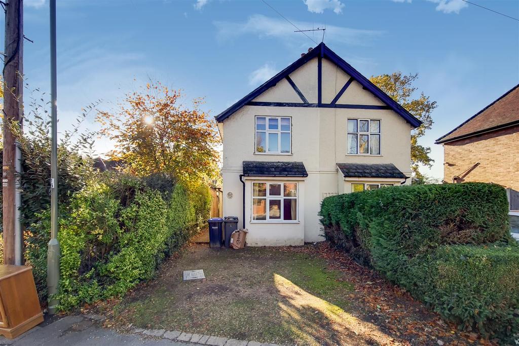 Middle Hill Englefield Green Surrey 2 bed semidetached house £450,000
