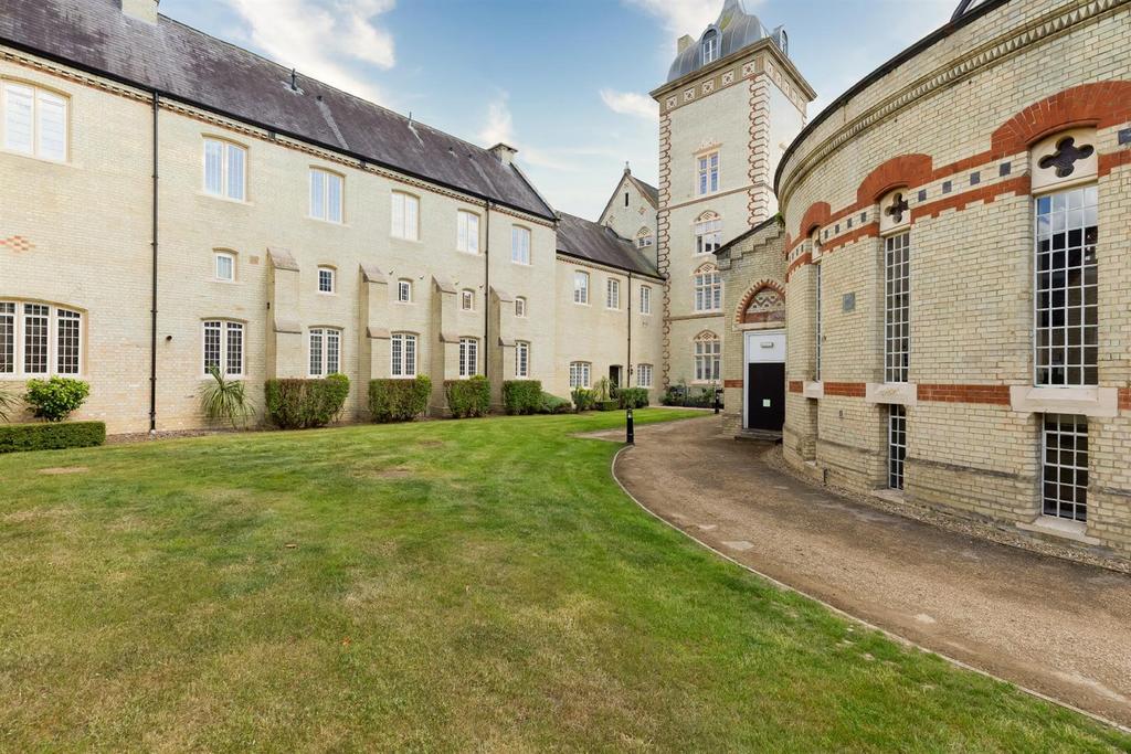 Bedford Wing, Fairfield Hall, Kingsley Avenue, Fairfield, SG5 4FX 2 bed