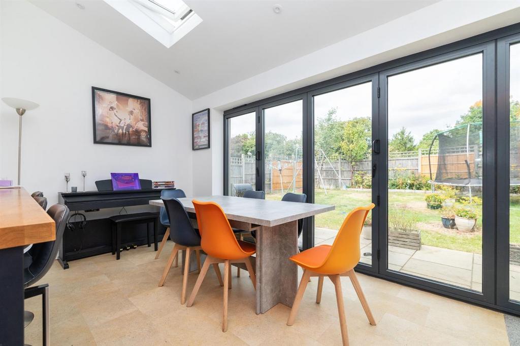 Kitchen/dining area