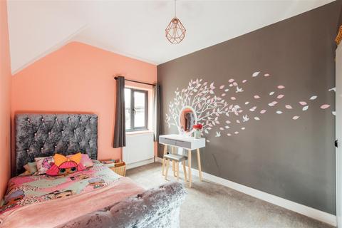 12 Cherry Trees, Lower Stondon, Henlow, SG16 6DT