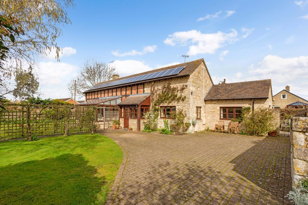 Station Road, Cleeve, Cheltenham 4 bed detached house £845,000