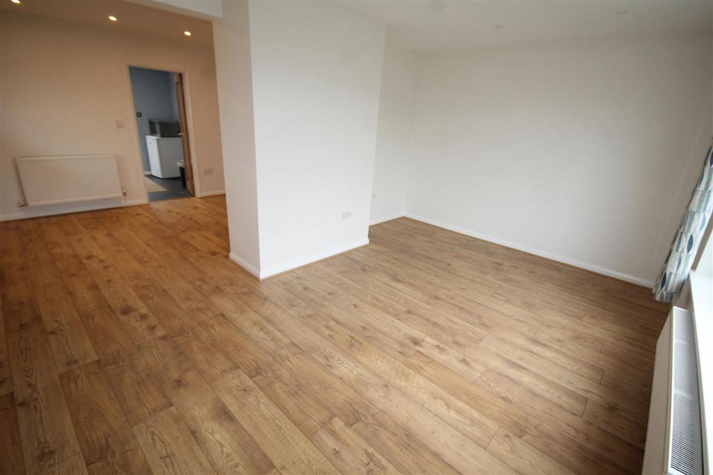 Birkdale Avenue, Colwyn Heights 3 bed detached house for sale £289,950