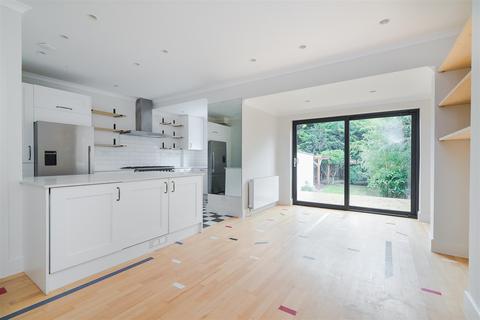 39 Exbury Road, London, SE6 4NB