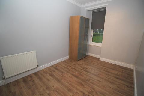 2 bedroom flat to rent - Bank Street, Greenock