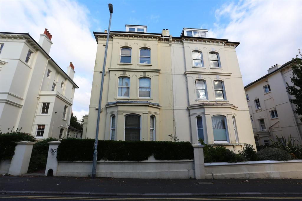 Dyke Road, Brighton Studio £875 pcm (£202 pw)