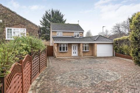 5 bedroom detached house for sale, Swallow Rise, Chatham